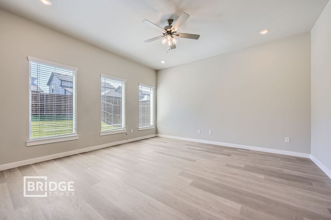1024 Ethan Cir - Photo 4 of 17