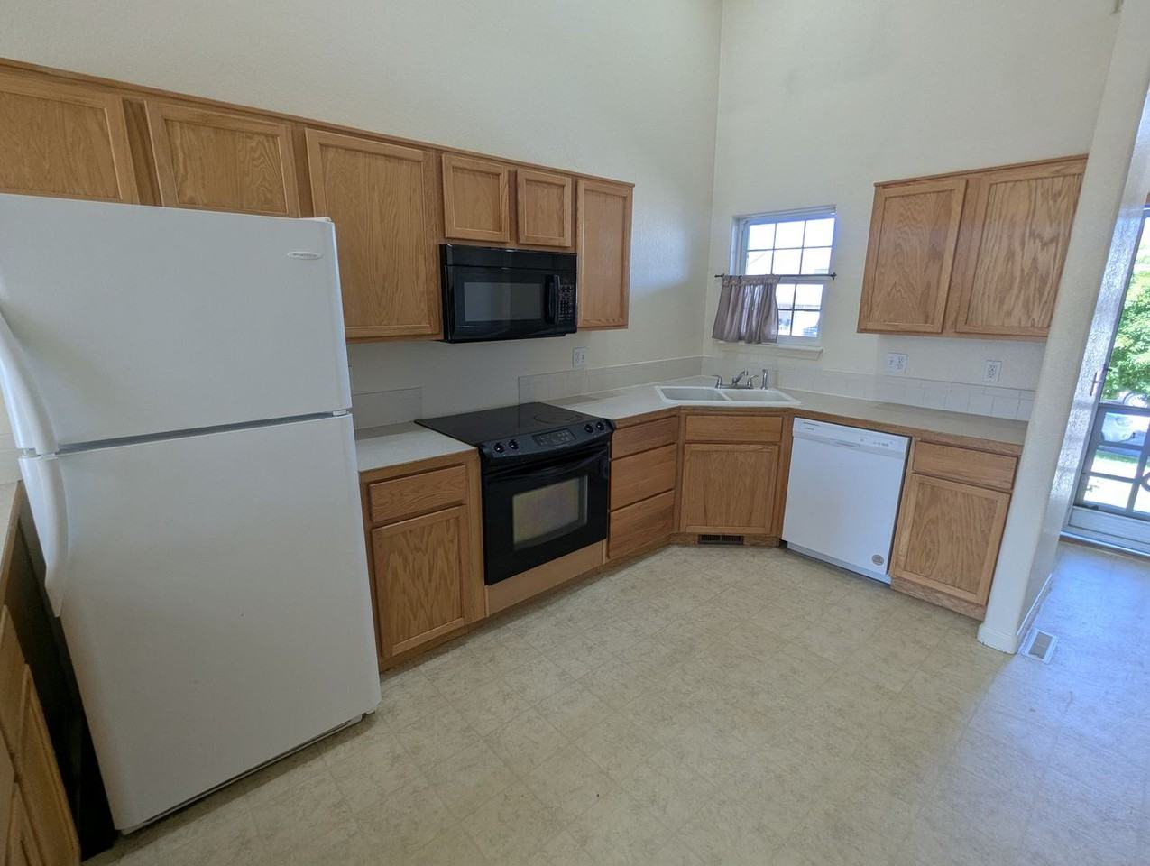 3311 Barbera St - Photo 7 of 24