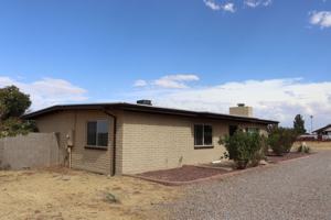 featured image of 5001 S Sioux Ave