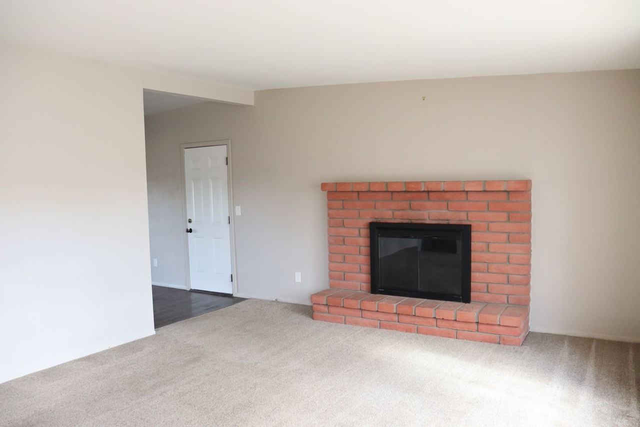 5001 S Sioux Ave - Photo 3 of 17