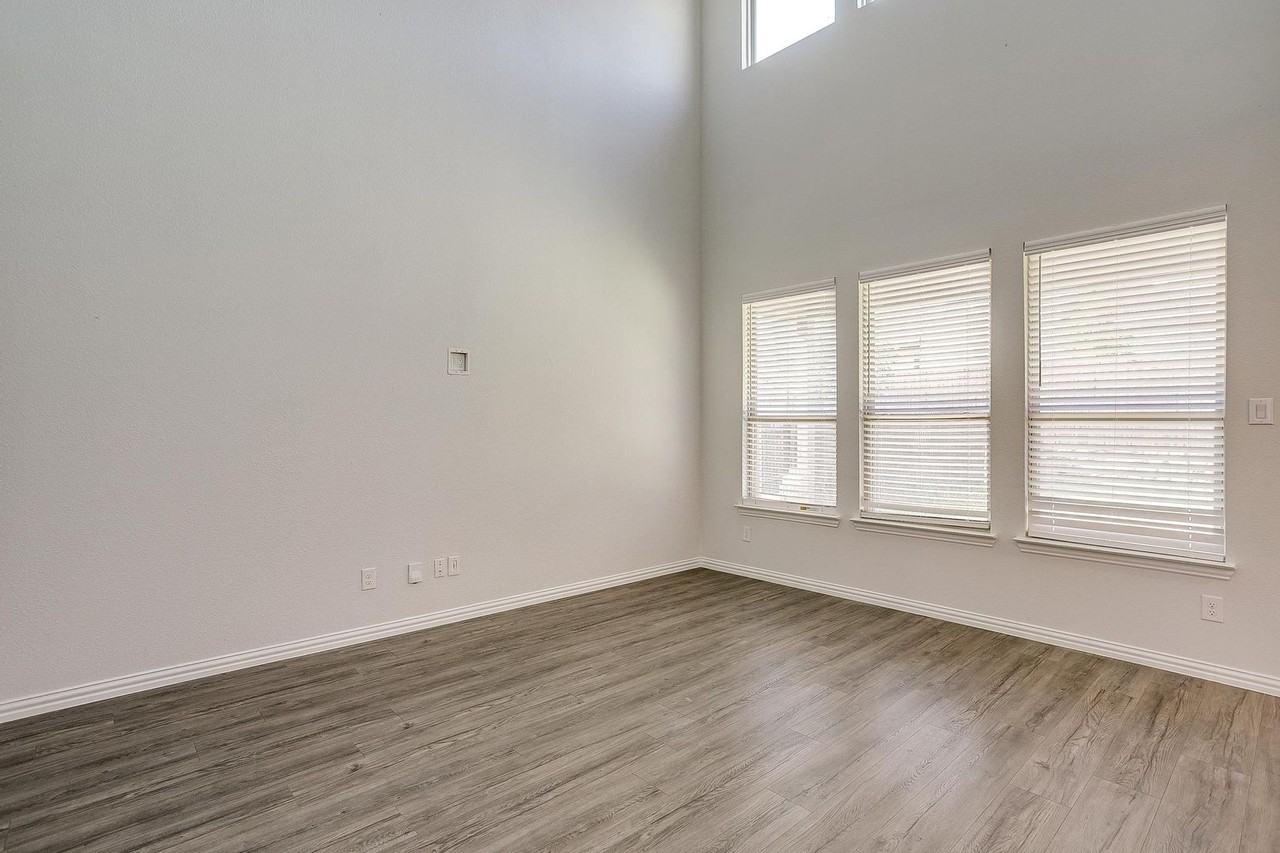 449 Windy Knoll Rd - Photo 3 of 20