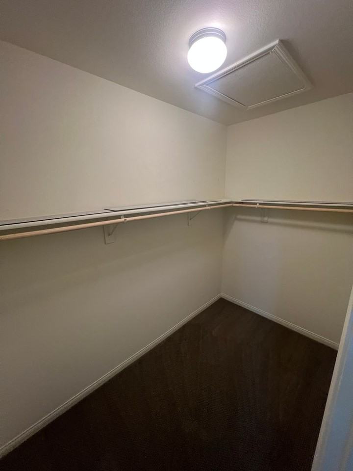 742 Cottonwood Hill Pl - Photo 4 of 16