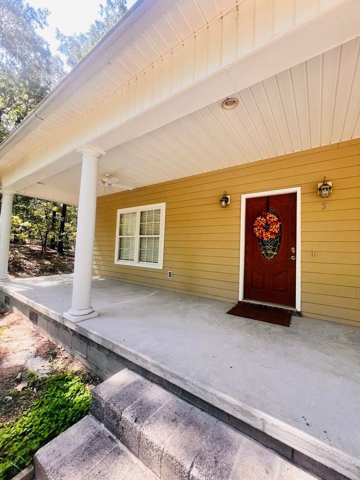 5 Circle Dr - Photo 2 of 50