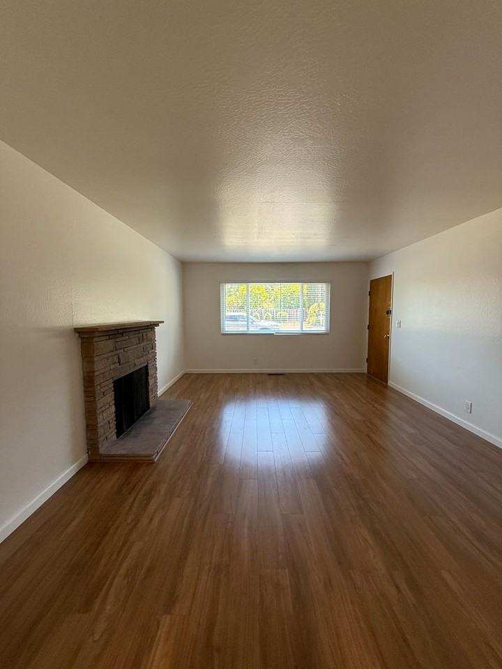 87 Starr Way - Photo 2 of 10