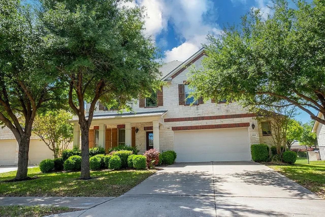 1509 Greenside Dr - Photo 2 of 35