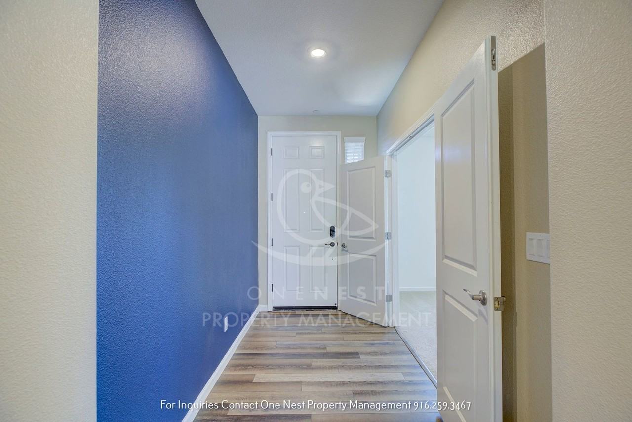 2050 Danforth Way - Photo 3 of 30