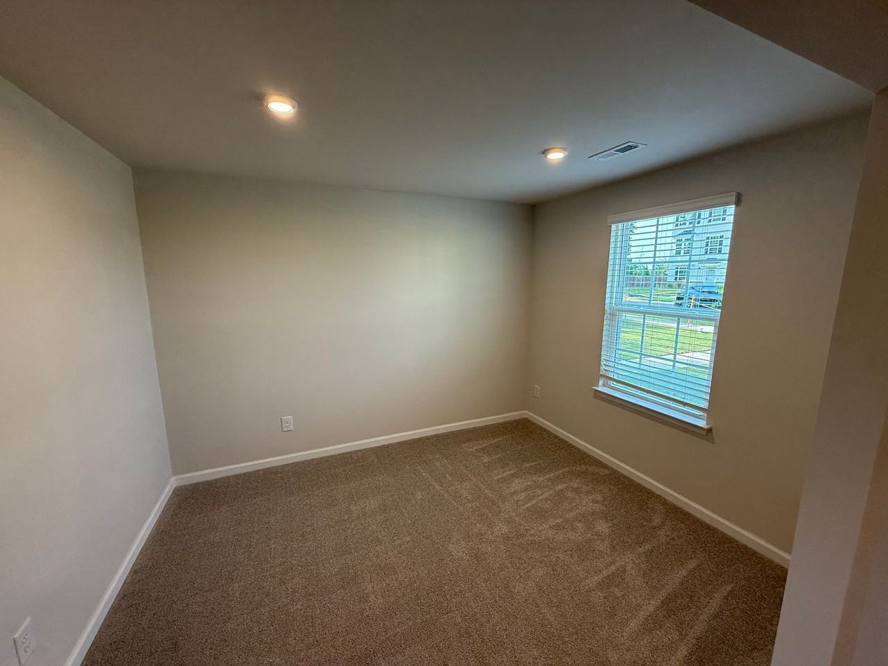 2159 Primm Farms Dr - Photo 3 of 26