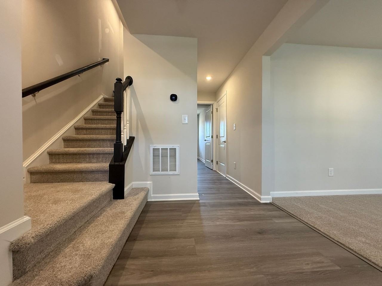 2159 Primm Farms Dr - Photo 4 of 26