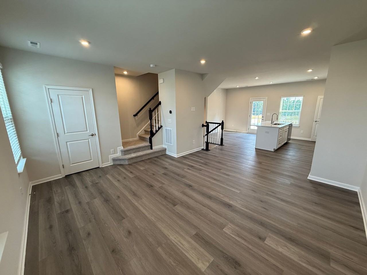 2159 Primm Farms Dr - Photo 7 of 25