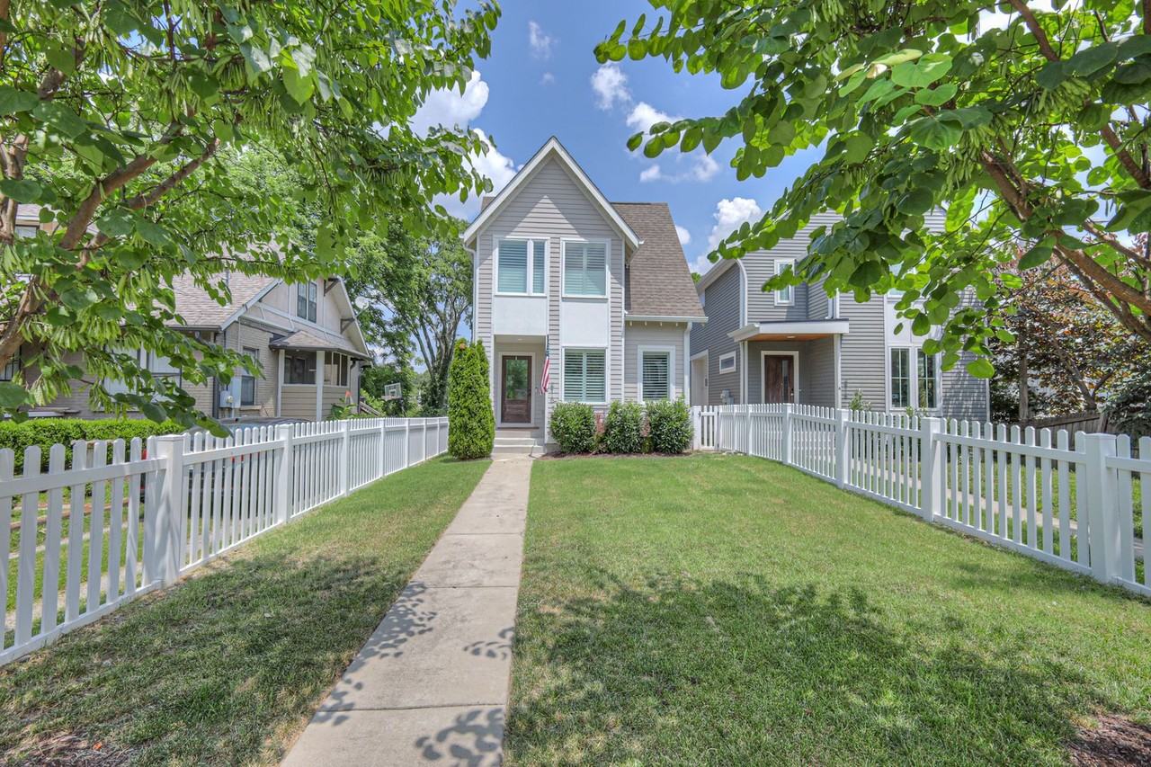 816 Benton Ave - Photo 3 of 49