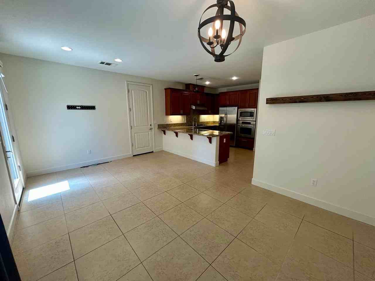 462 E Main Ave - Photo 5 of 18