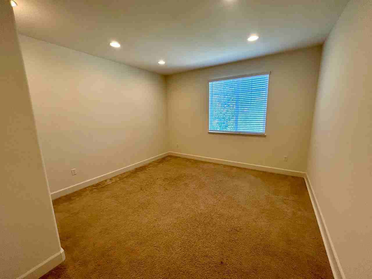 462 E Main Ave - Photo 7 of 18