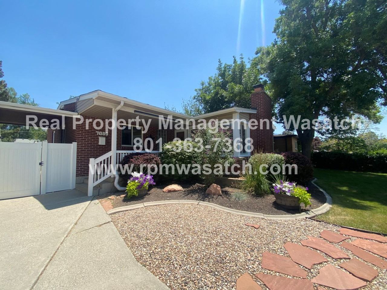 7089 S 2825 E - Photo 2 of 39