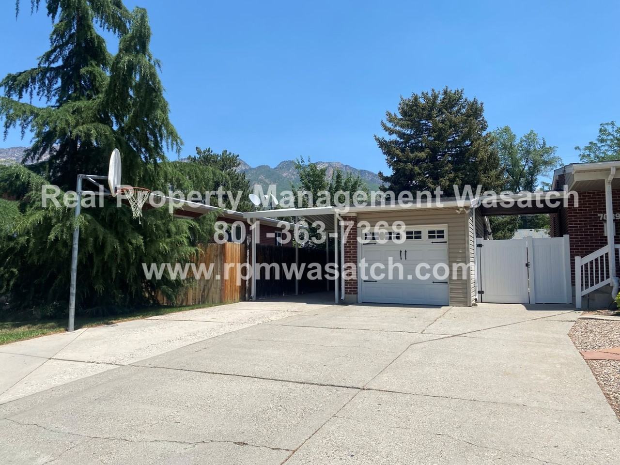 7089 S 2825 E - Photo 3 of 39