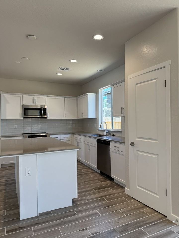 2932 E Escarpa Dr - Photo 4 of 7