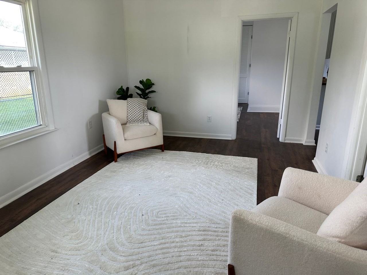 614 W Virginia Ave - Photo 2 of 6