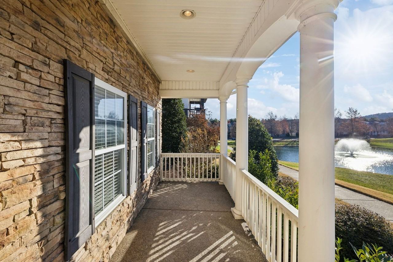 524 Pennystone Dr - Photo 4 of 50