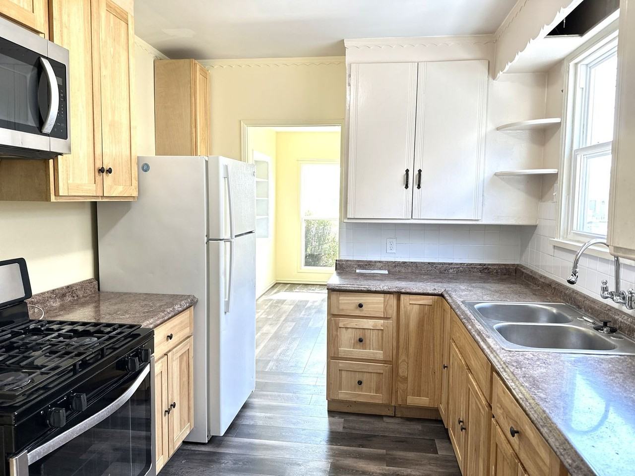 8120 Idlewood St - Photo 2 of 25
