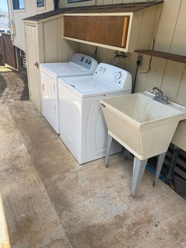 4046 Keanu St - Photo 3 of 13