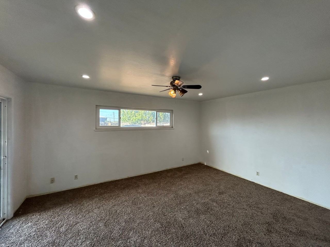 18112 Brennan Rd - Photo 3 of 8