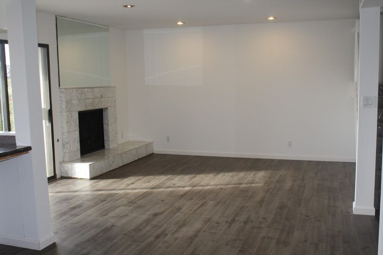 188 Beach Park Blvd - Photo 3 of 17