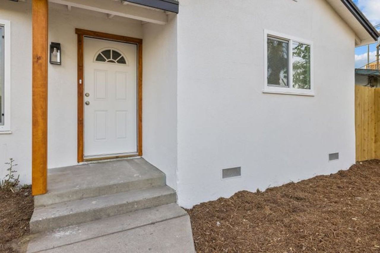 1406 W Roosevelt Ave - Photo 2 of 22