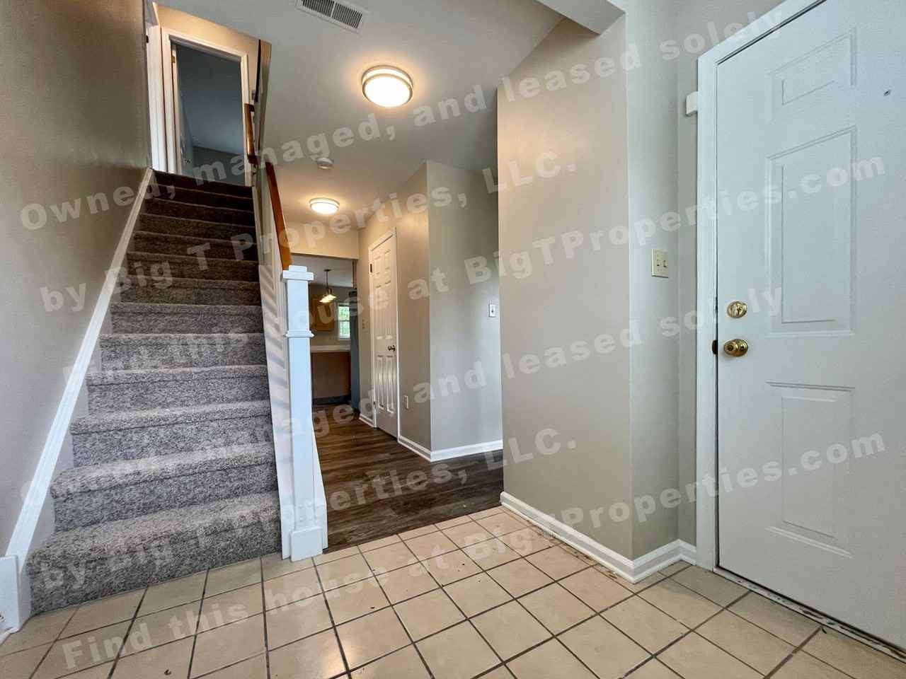 209 Northdown Dr - Photo 2 of 18