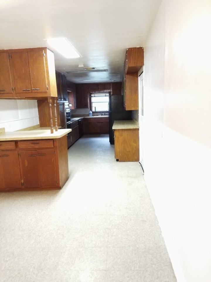 303 Myers Ave - Photo 6 of 7