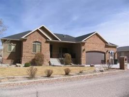 featured image of 2561 Fairway Ln