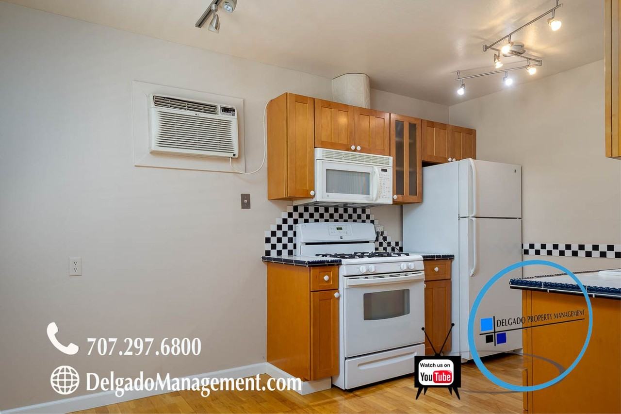 371 W J St #1 - Photo 4 of 27