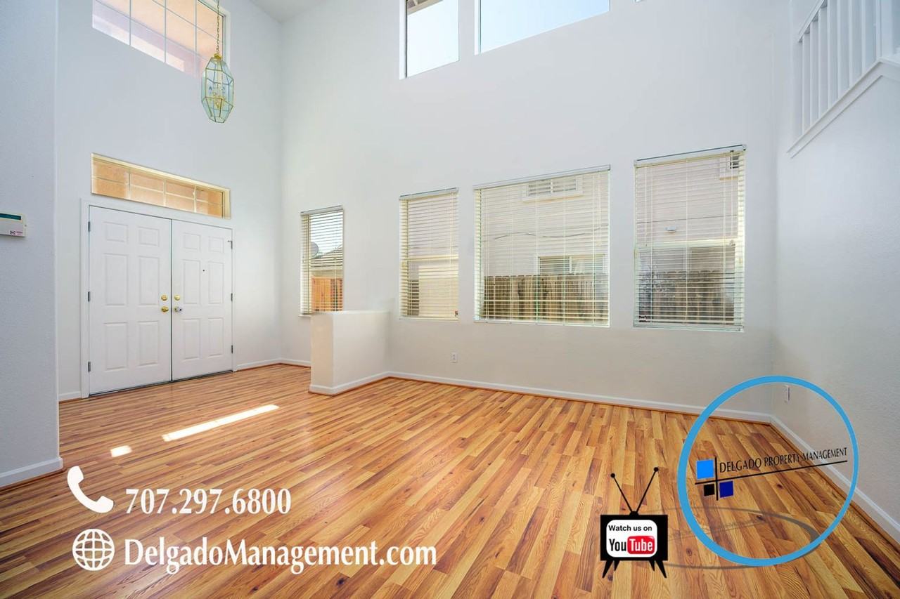 6754 Sunriver Ln - Photo 3 of 37