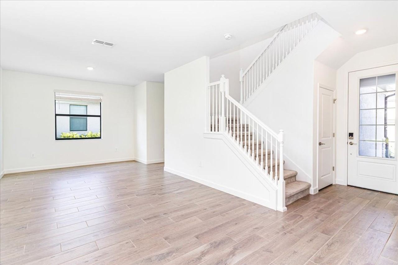 4873 Seafoam Trl - Photo 7 of 50