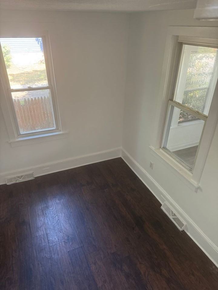 23 E Bayview Ave - Photo 2 of 10