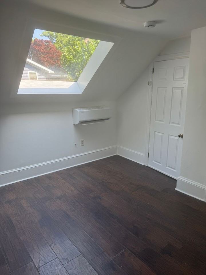 23 E Bayview Ave - Photo 6 of 10