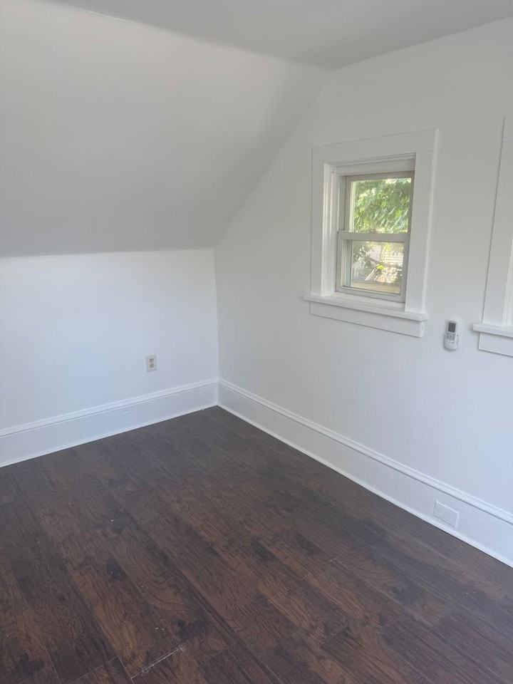 23 E Bayview Ave - Photo 7 of 10