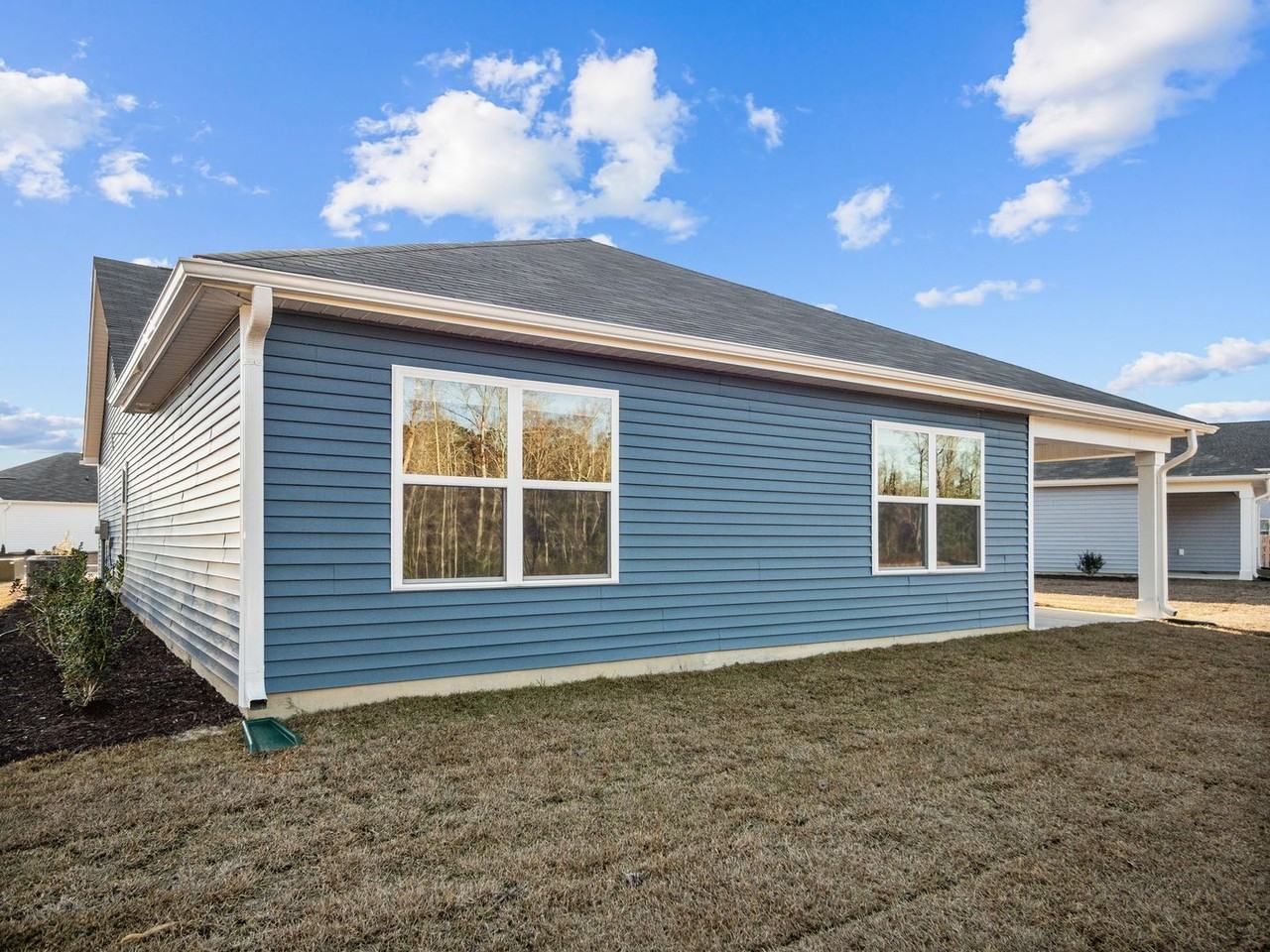 1044 Course Ln - Photo 5 of 48