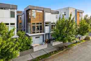 featured image of 223 Nw 87th St
