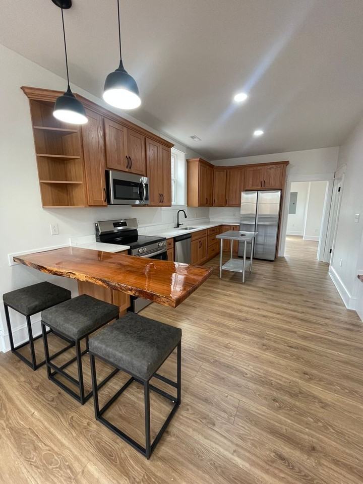 216 N Main St - Photo 2 of 12