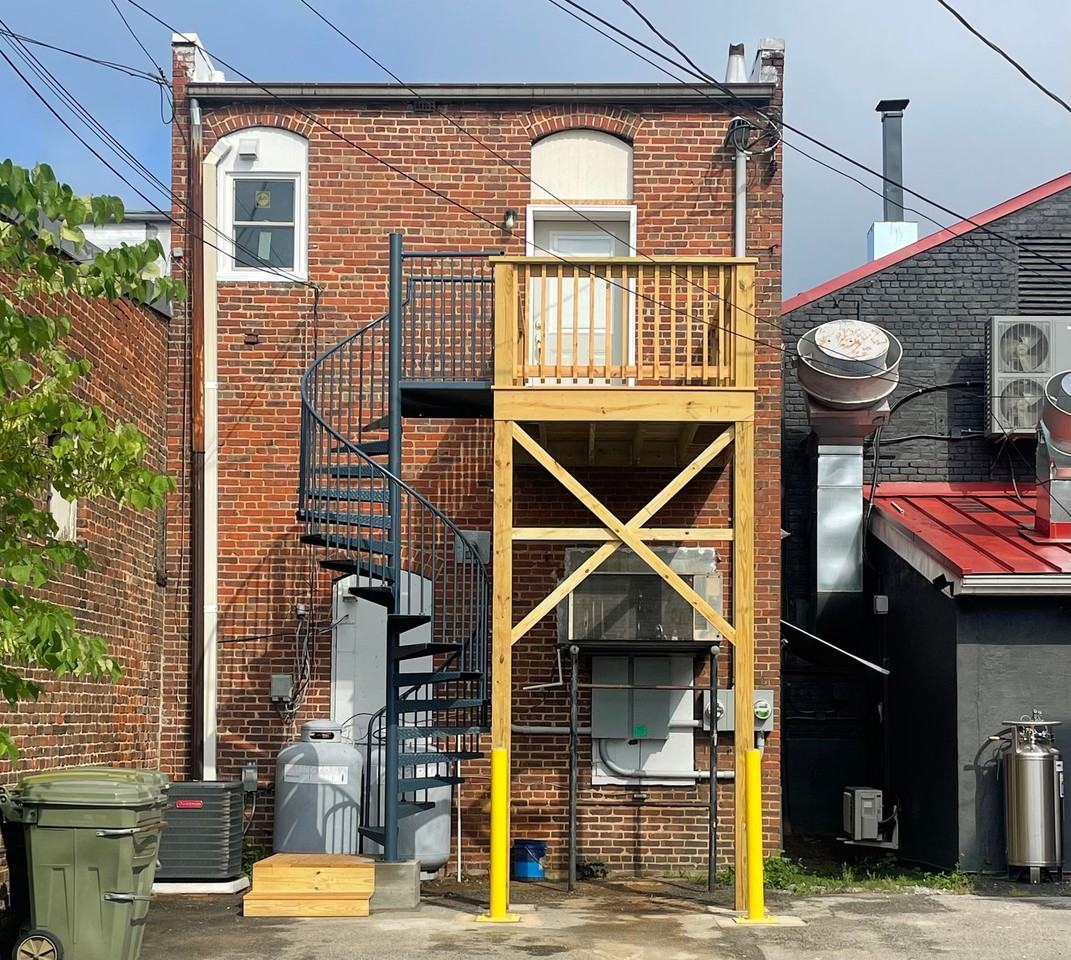 216 N Main St - Photo 3 of 12