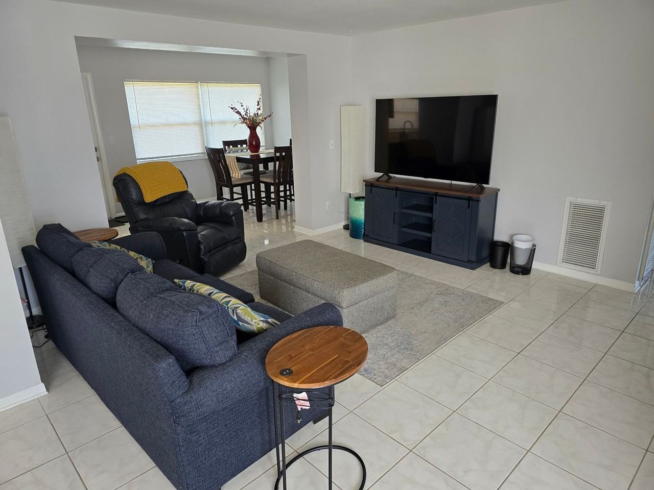 13754 Trinidad Dr - Photo 4 of 21