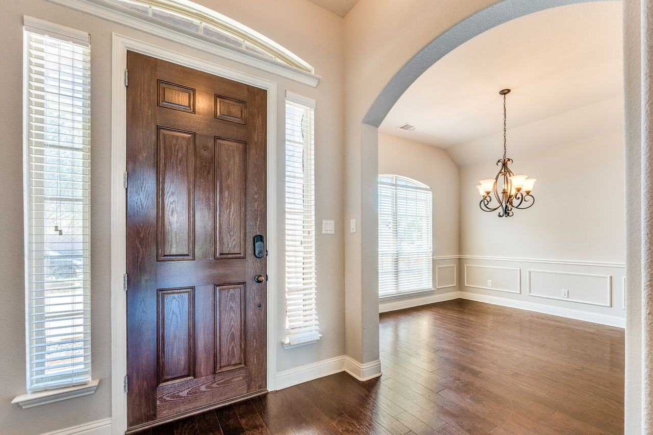 2812 Pino - Photo 2 of 20