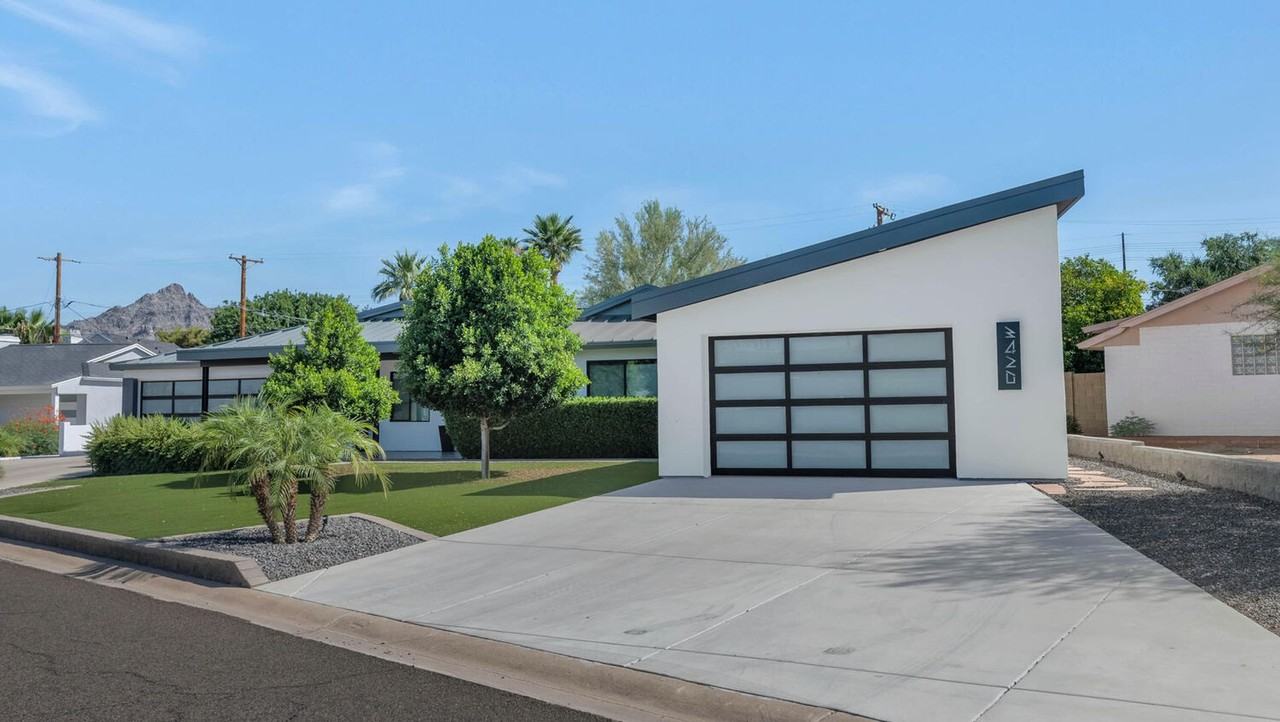 3420 E Oregon Ave - Photo 3 of 30