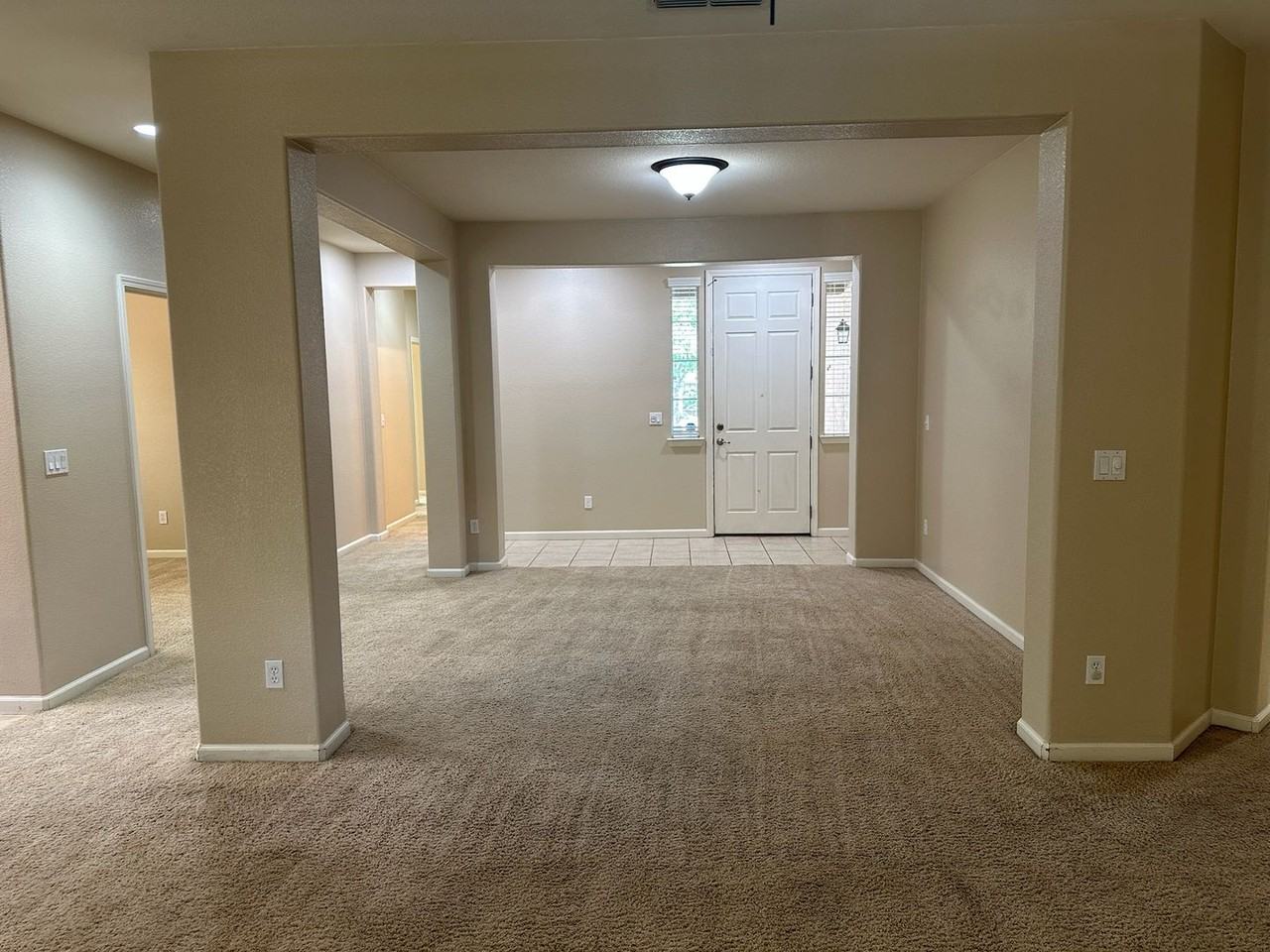 4142 W Clinton Ct - Photo 4 of 28