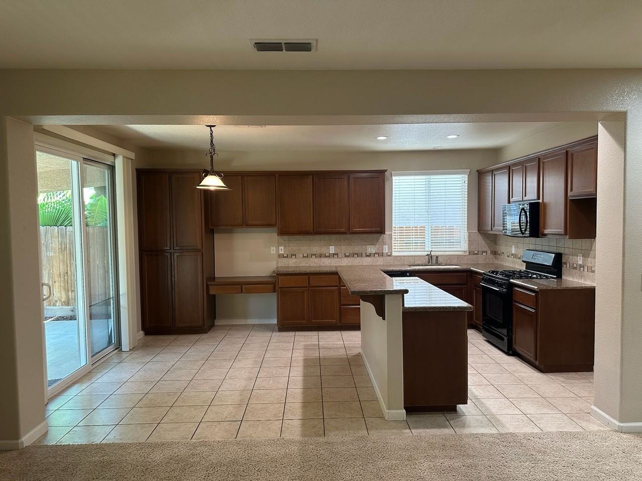 4142 W Clinton Ct - Photo 6 of 28