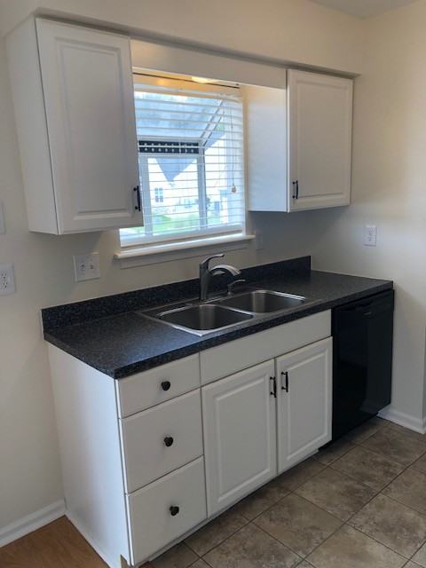 28 Rutherford Pl #28 - Photo 2 of 16