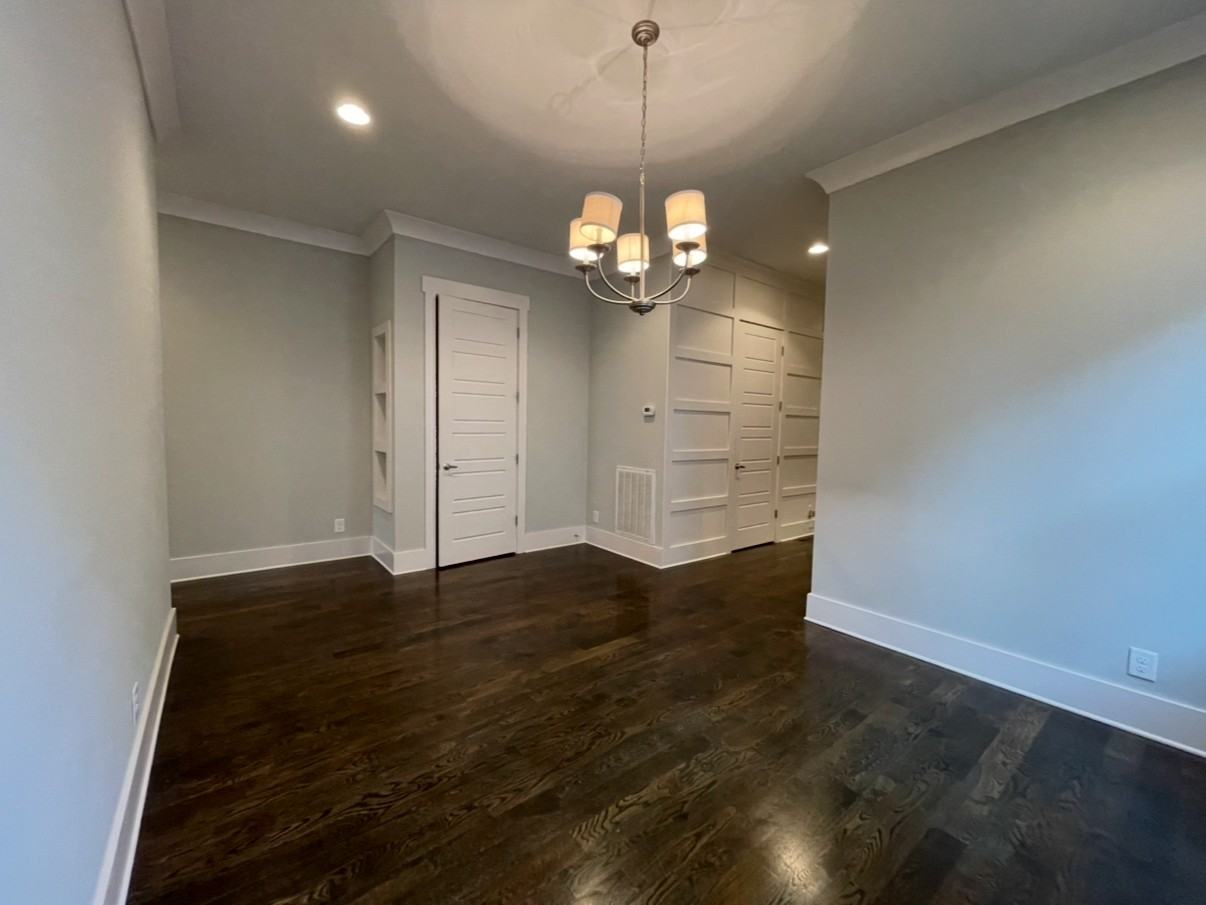 821 Knox Ave #NA - Photo 3 of 13