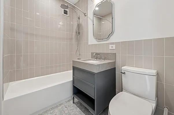 Exchange Pl #20X3606 - Photo 4 of 20