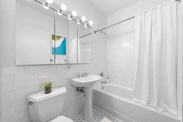 Washington St #12H - Photo 4 of 16