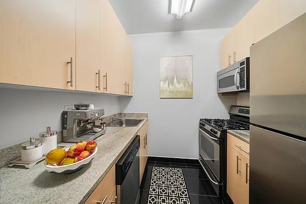 Washington St #26F - Photo 3 of 20