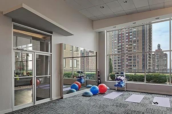 Washington St #6R - Photo 5 of 20